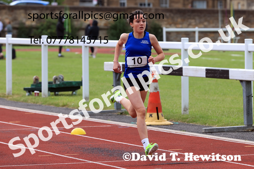 Middle Distance, 2026 Northumberland Schools Track and Field, Wentworth, Hexhan. Photo: David T. Hewitson/Sports for All Pics